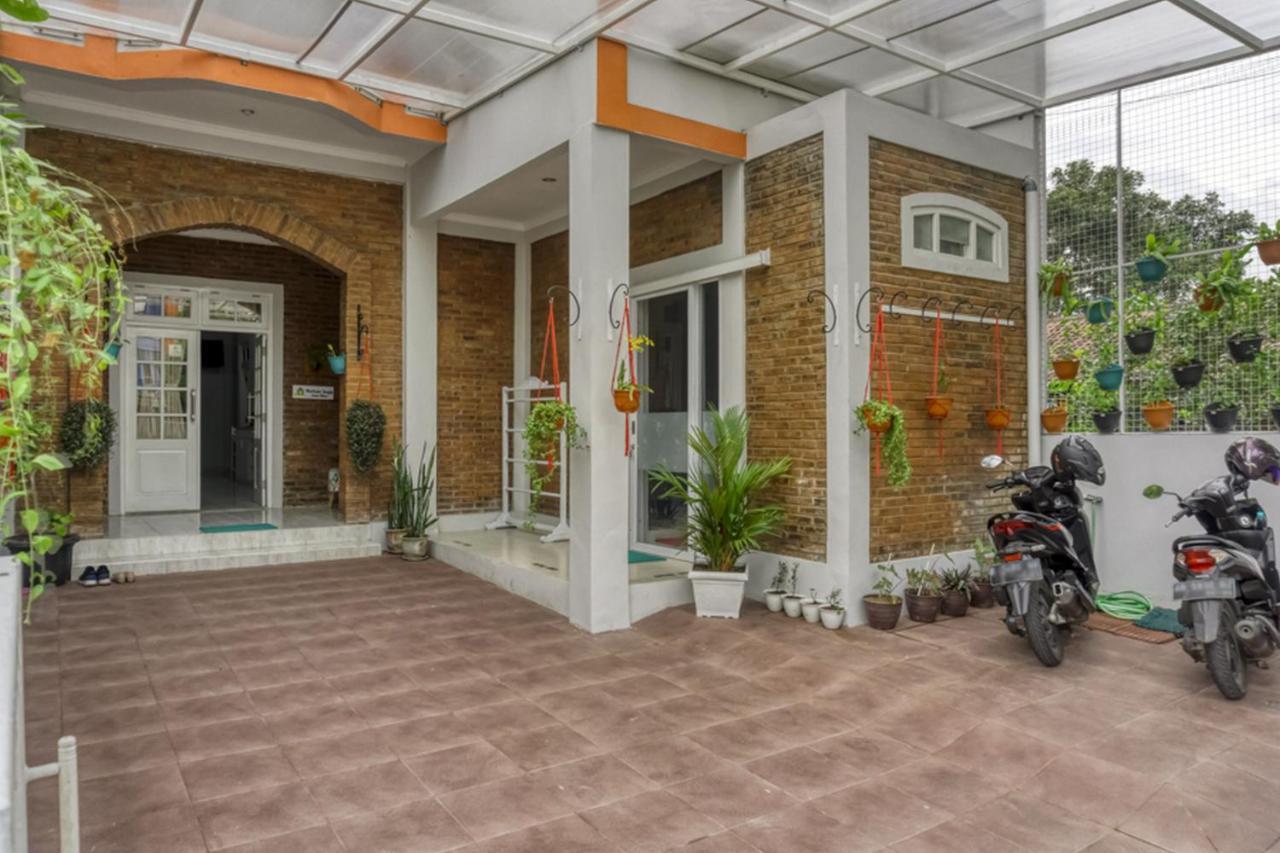 Reddoorz Near Sindu Kusuma Edupark 2 Hotel Cebongan Exterior foto