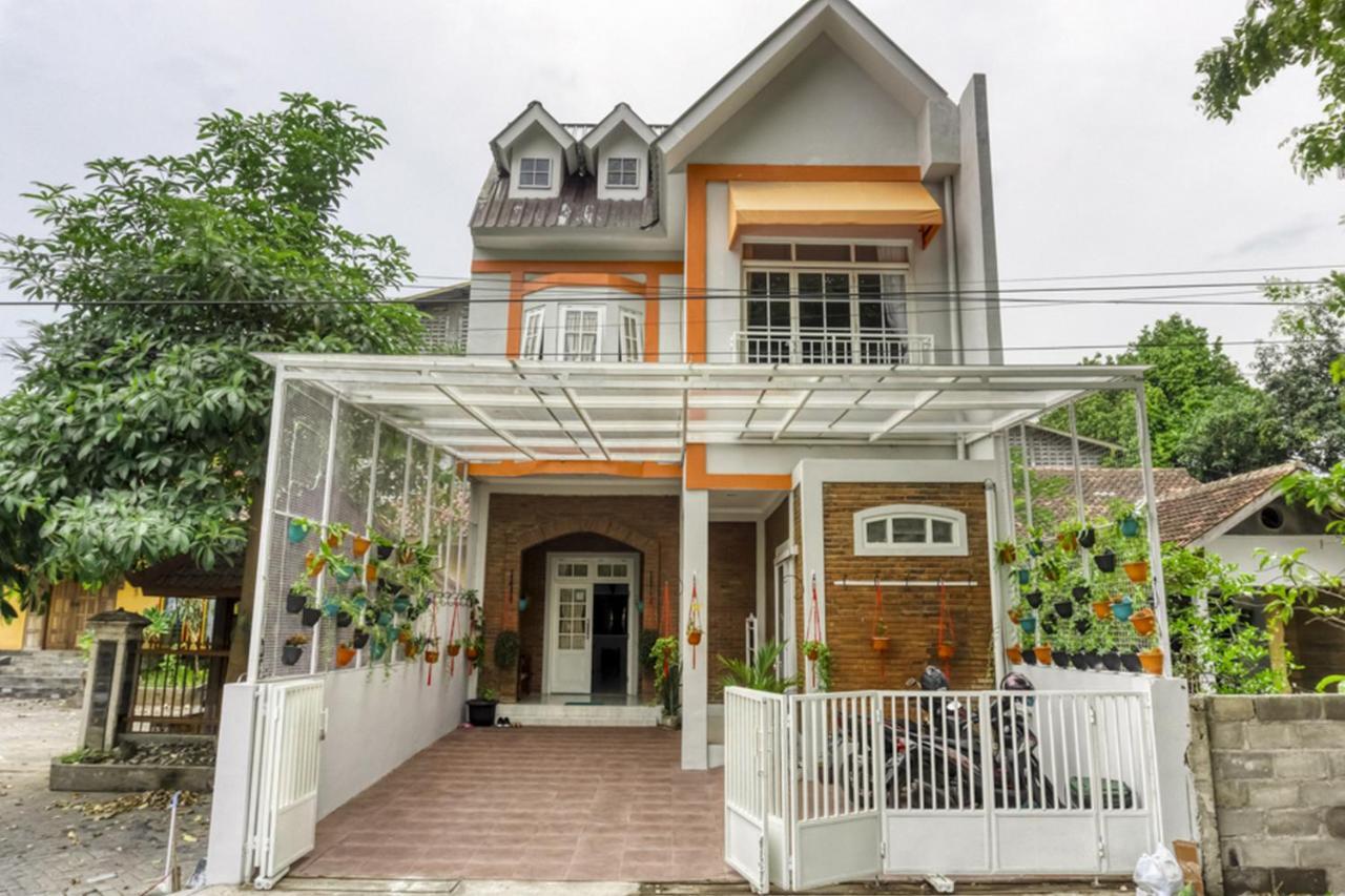 Reddoorz Near Sindu Kusuma Edupark 2 Hotel Cebongan Exterior foto