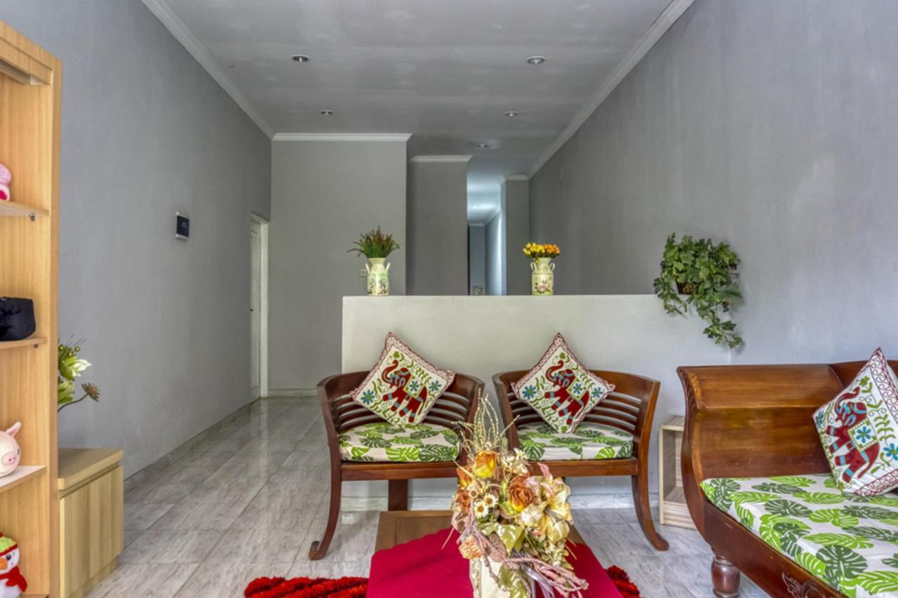 Reddoorz Near Sindu Kusuma Edupark 2 Hotel Cebongan Exterior foto