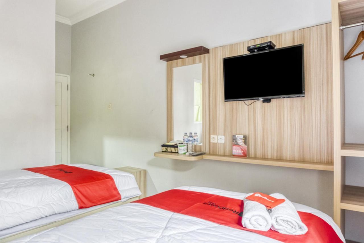 Reddoorz Near Sindu Kusuma Edupark 2 Hotel Cebongan Exterior foto